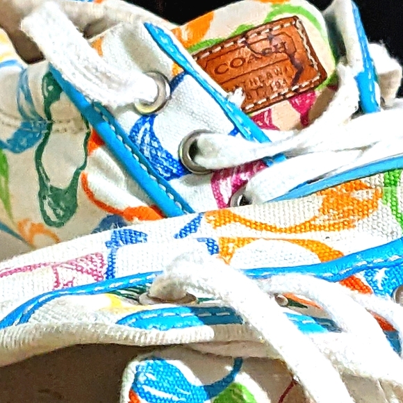 Coach Shoes  sneakers. 8 1/2 Classic - Picture 2 of 9